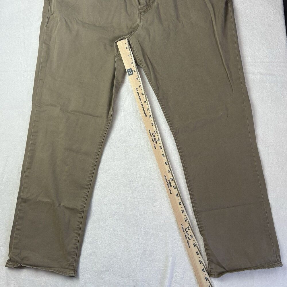Lee Men's 44x32 Straight Relaxed Taper Extreme Motion Stretch Tan Khaki Pants - Picture 3 of 9